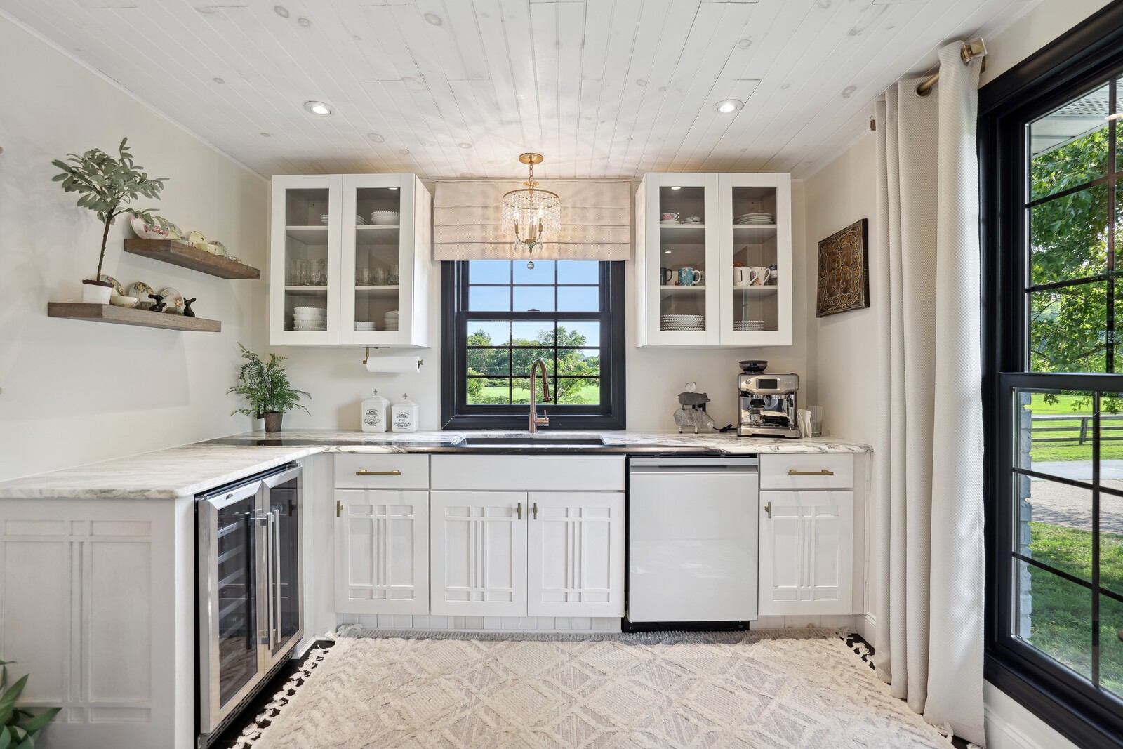 1521 Lewisburg Pike
