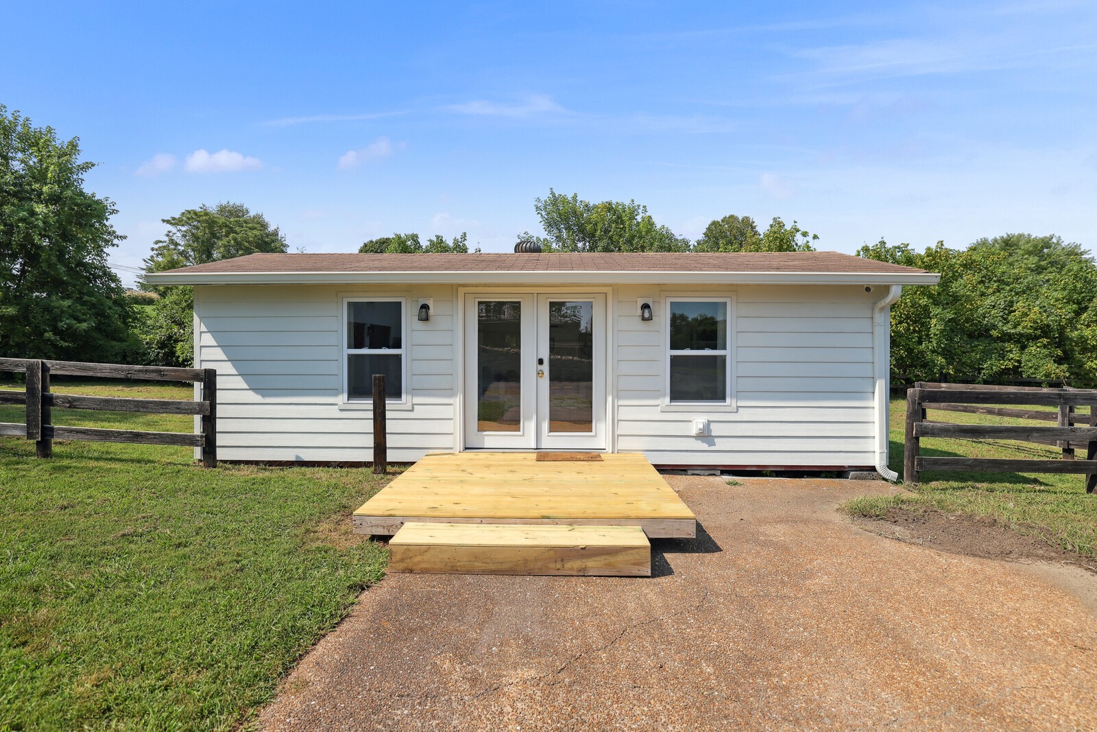 1521 Lewisburg Pike