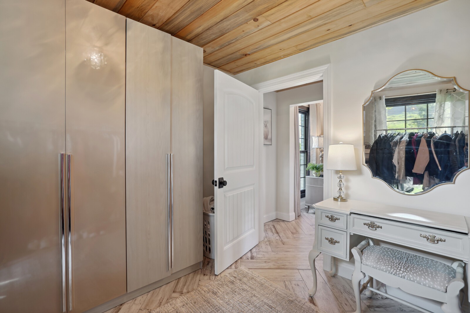 1521 Lewisburg Pike