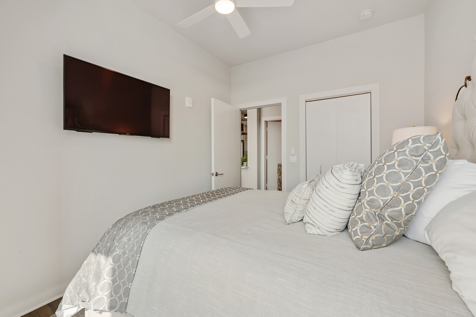 515 Church St Unit: 4206