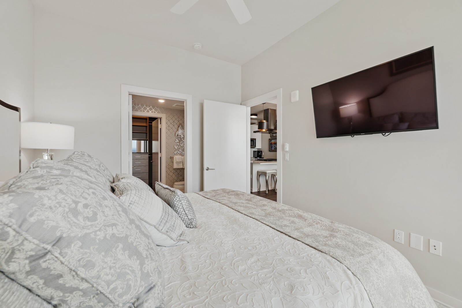 515 Church St Unit: 4206