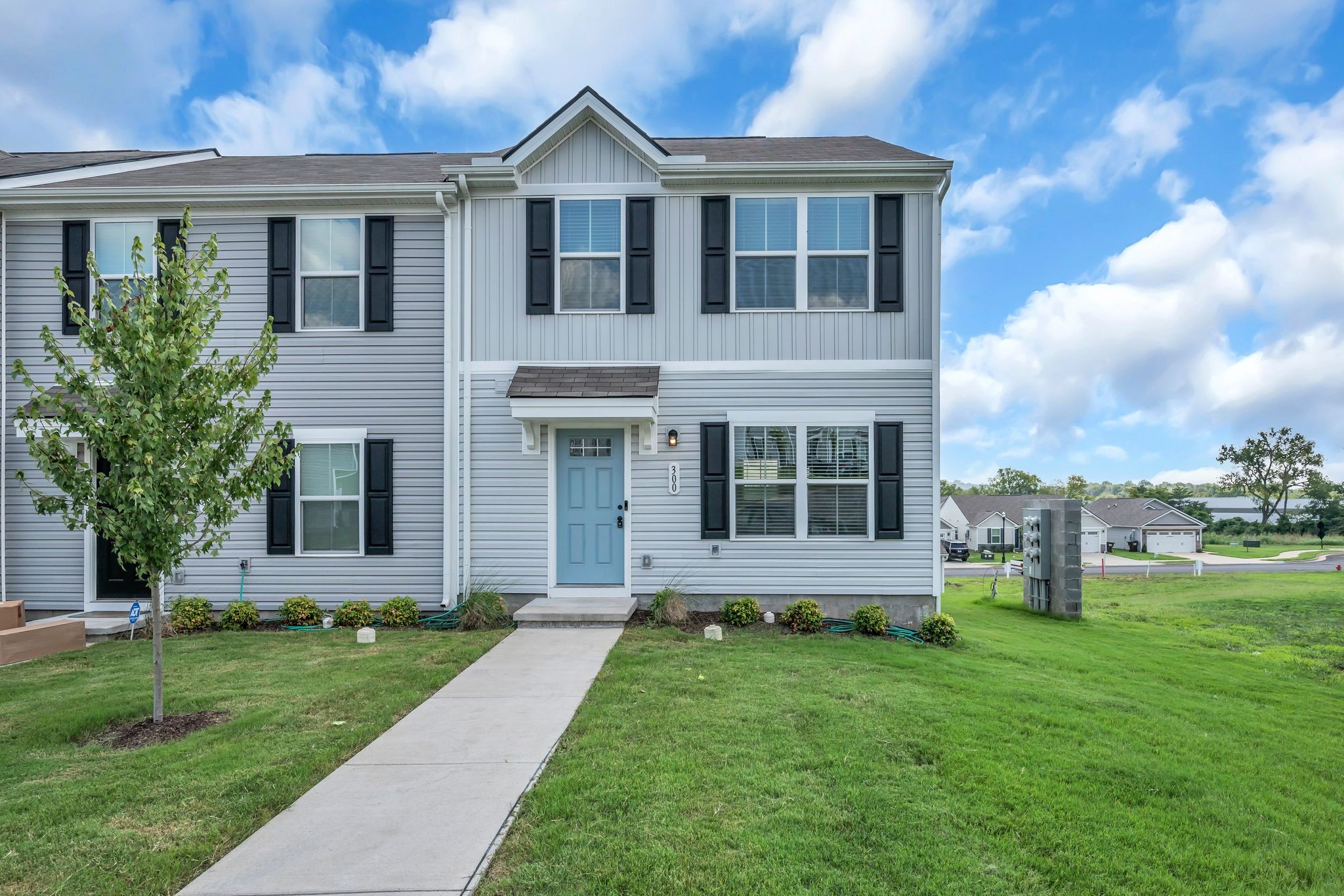 2757 Thornton Grove Blvd Unit: 300