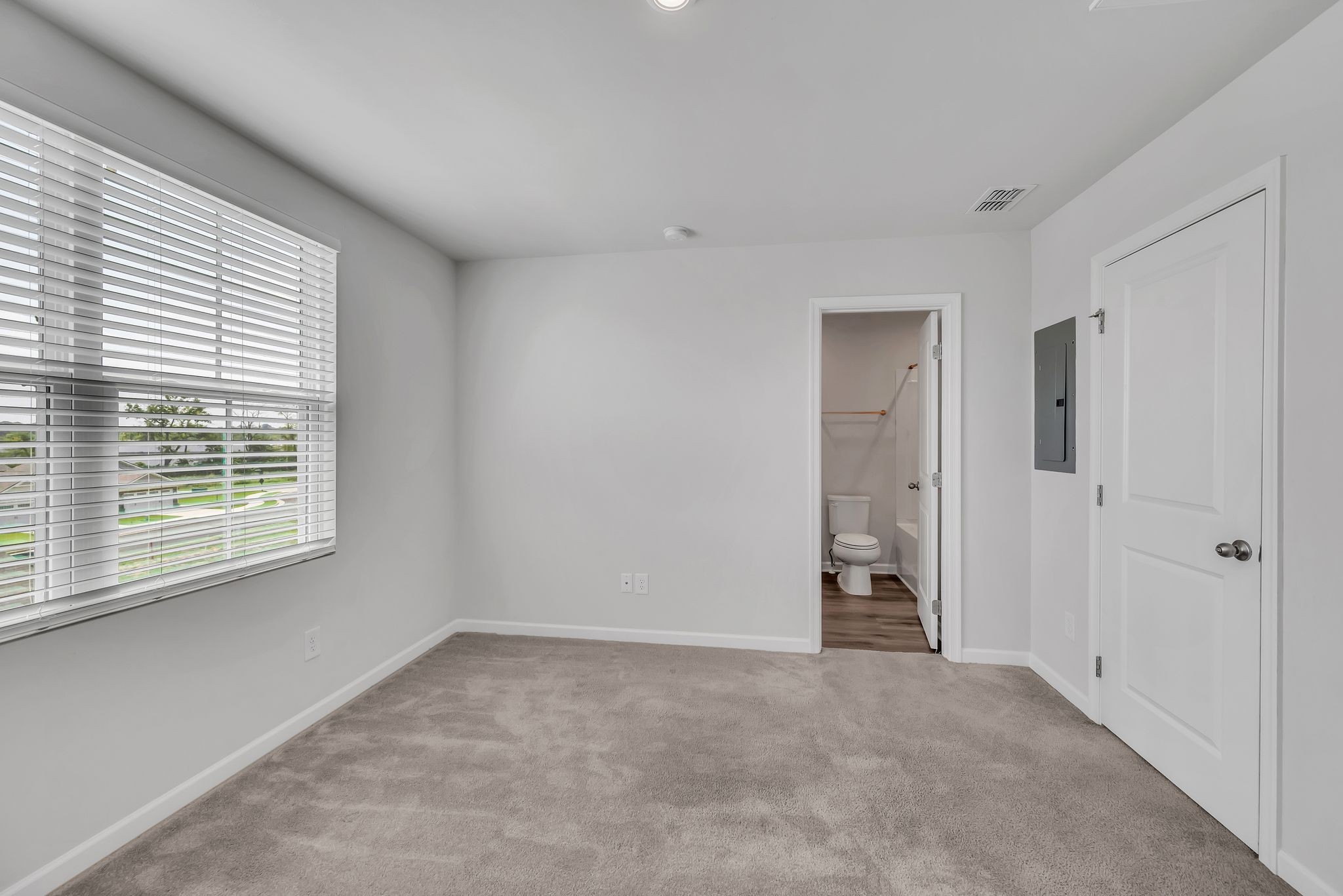 2757 Thornton Grove Blvd Unit: 300