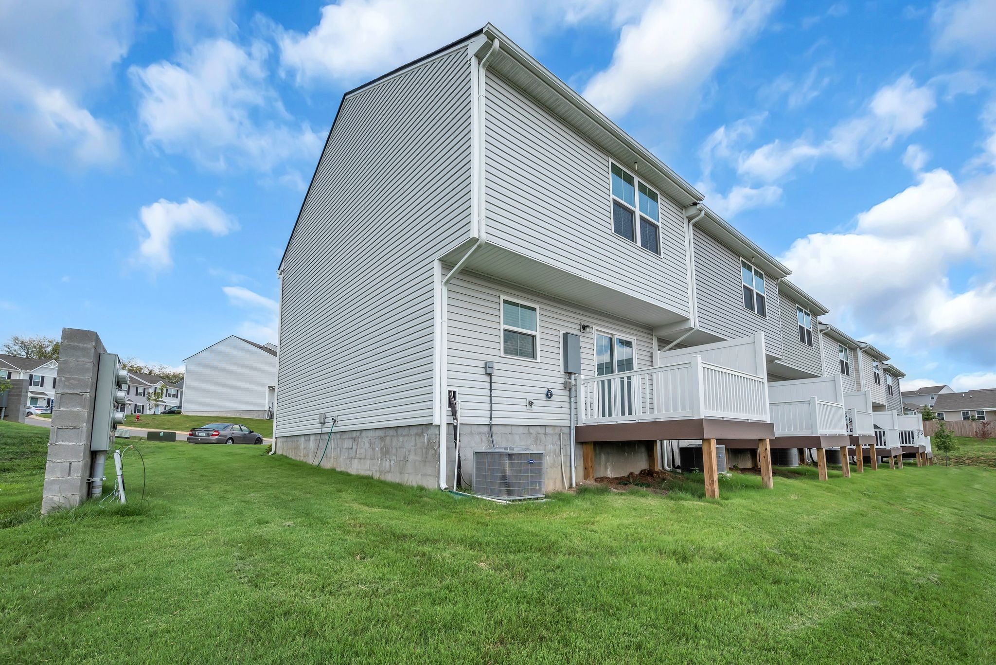 2757 Thornton Grove Blvd Unit: 300