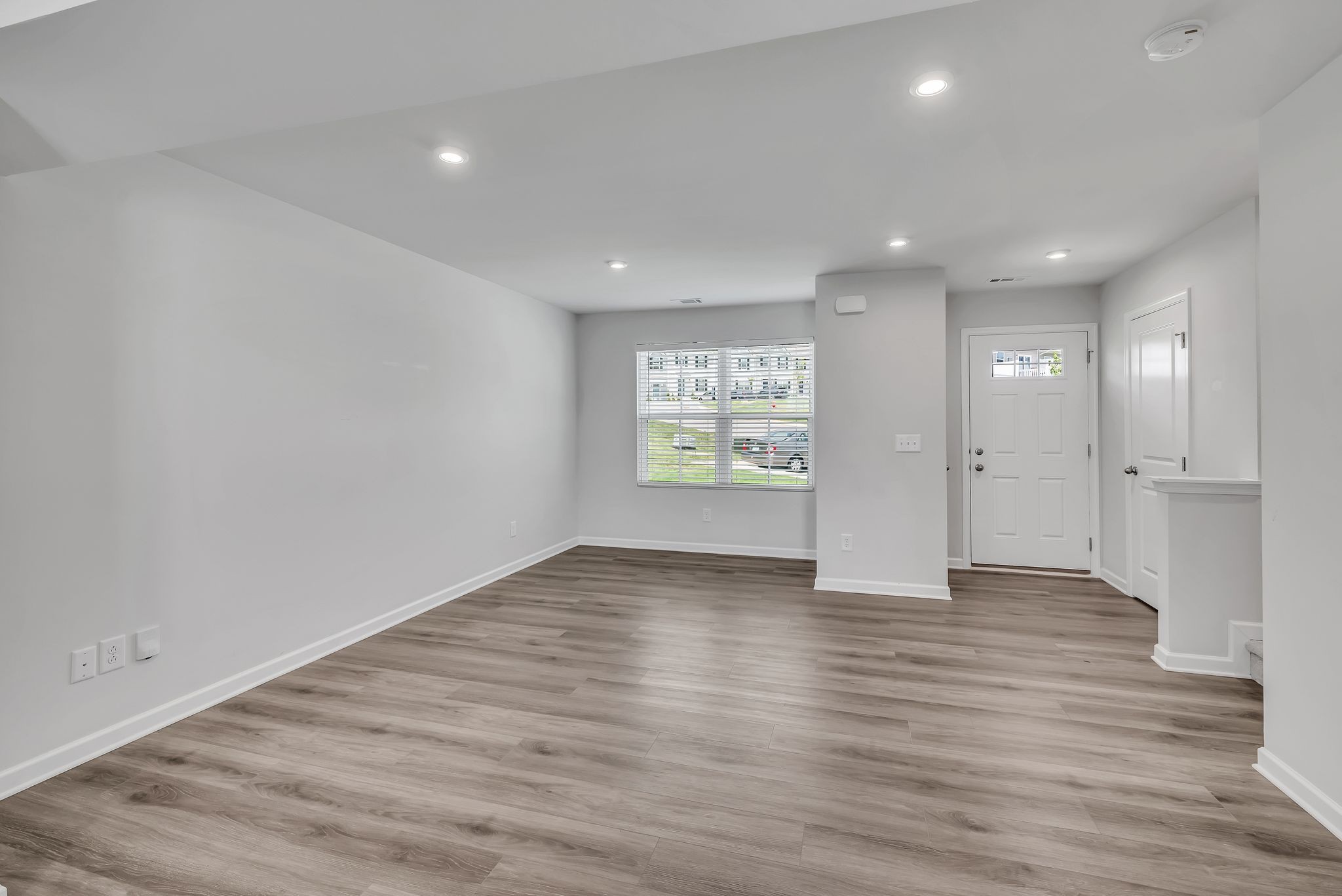2757 Thornton Grove Blvd Unit: 300