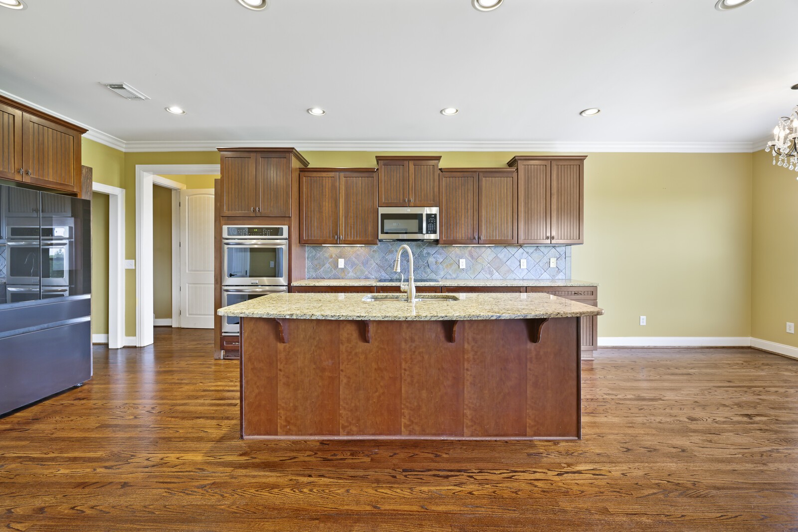 102 Chalford Pl