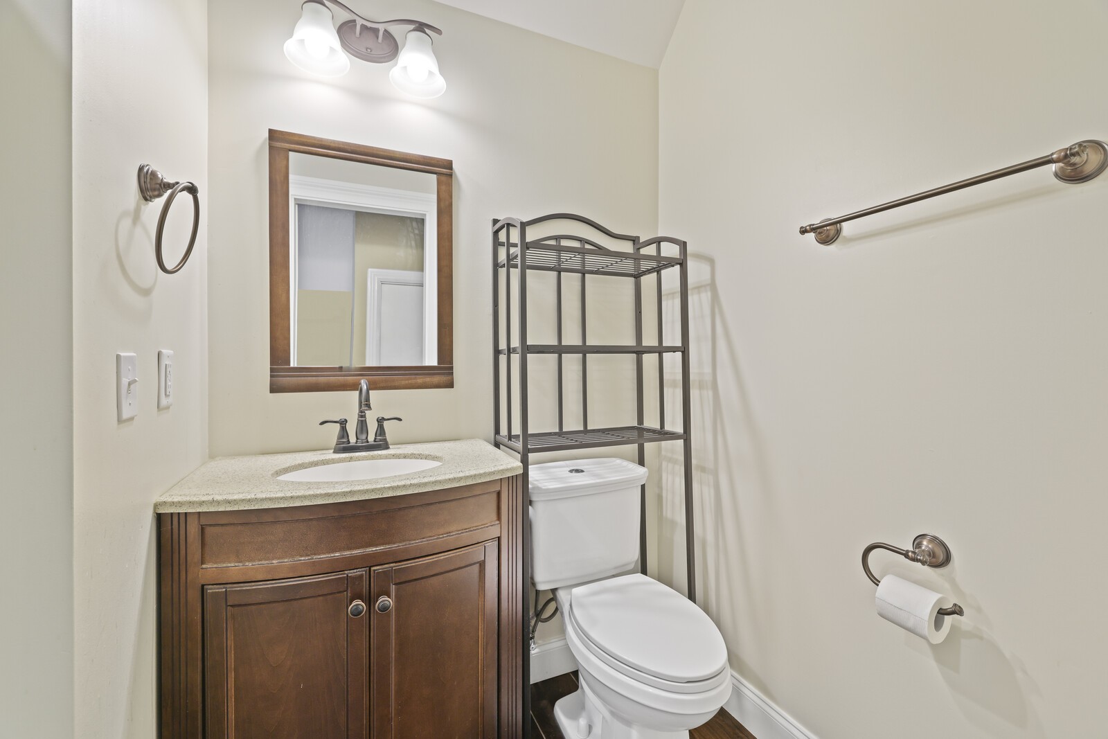 102 Chalford Pl