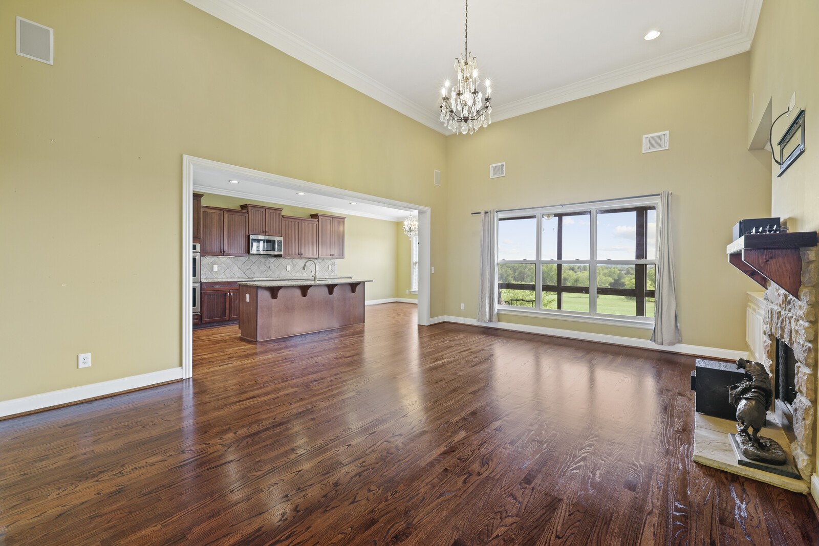 102 Chalford Pl