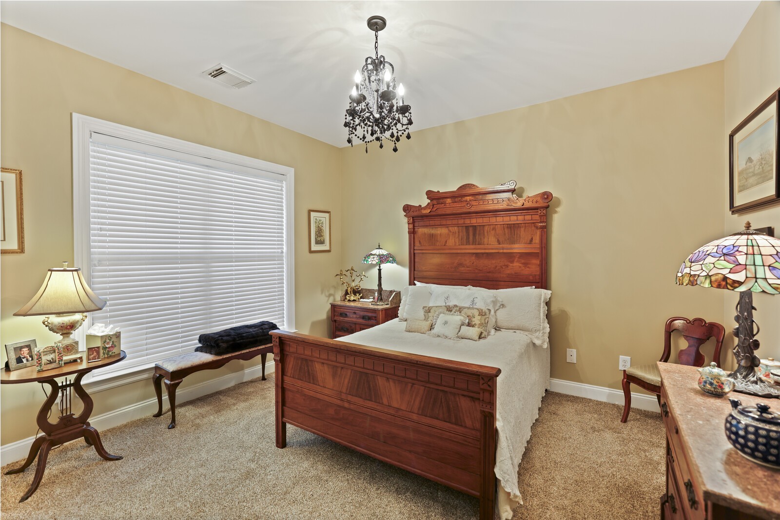 102 Chalford Pl