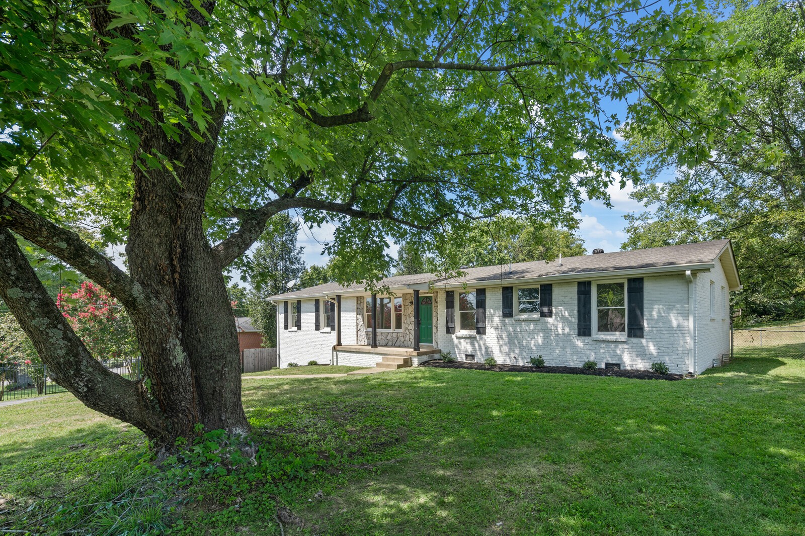 112 Crossroad Dr