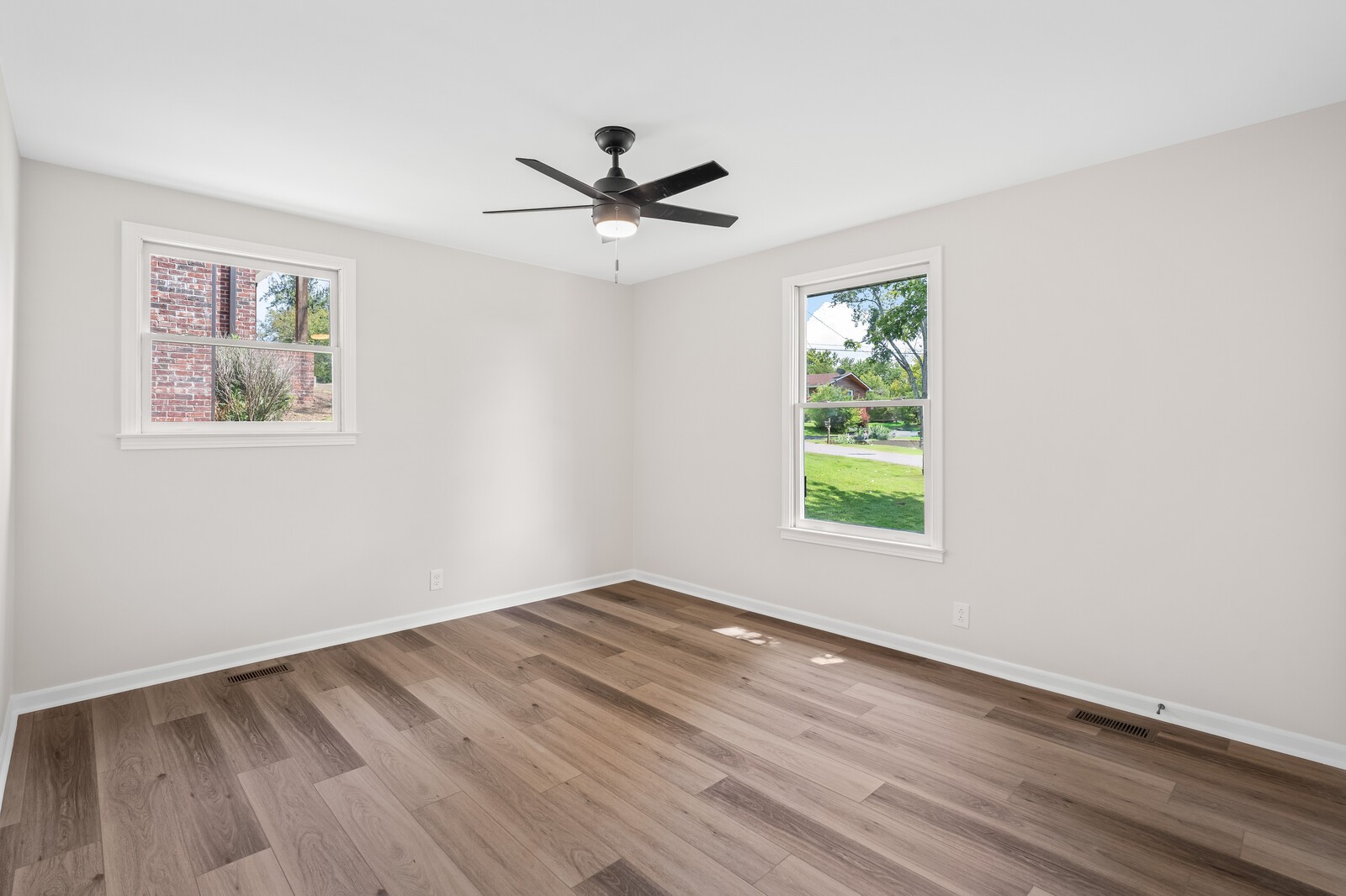 112 Crossroad Dr