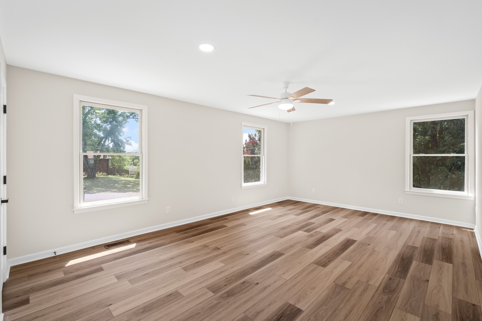 112 Crossroad Dr
