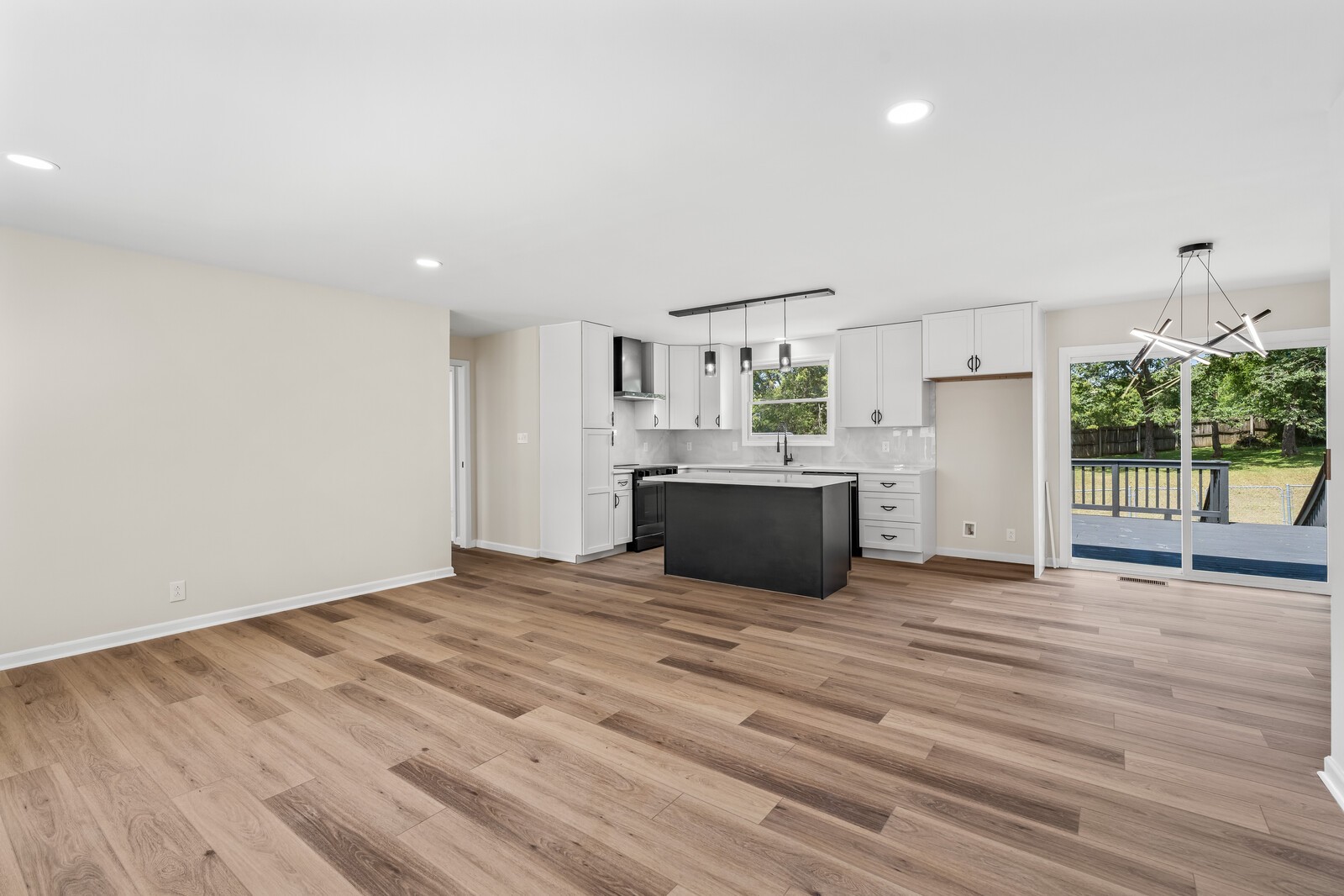 112 Crossroad Dr