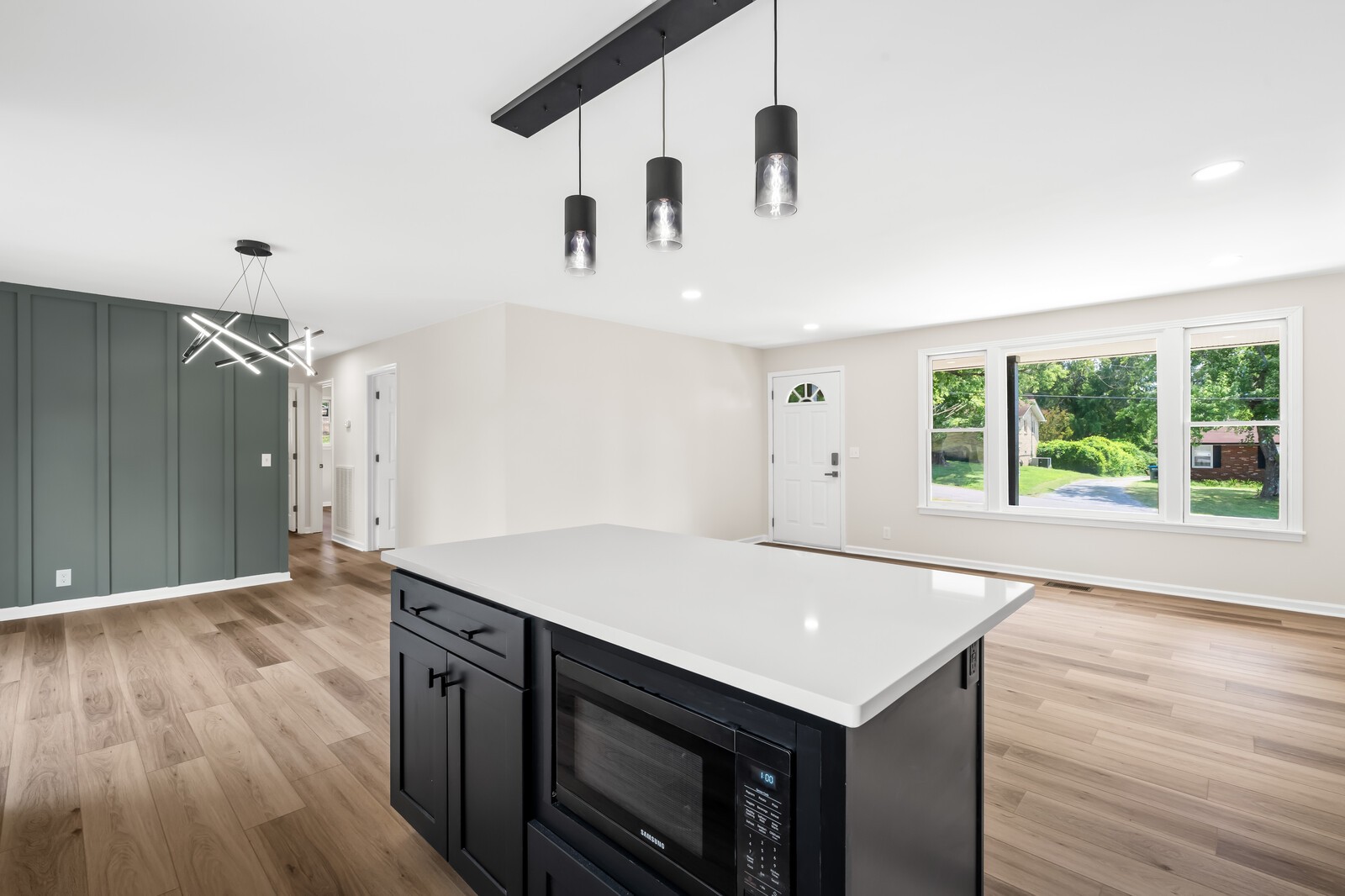 112 Crossroad Dr