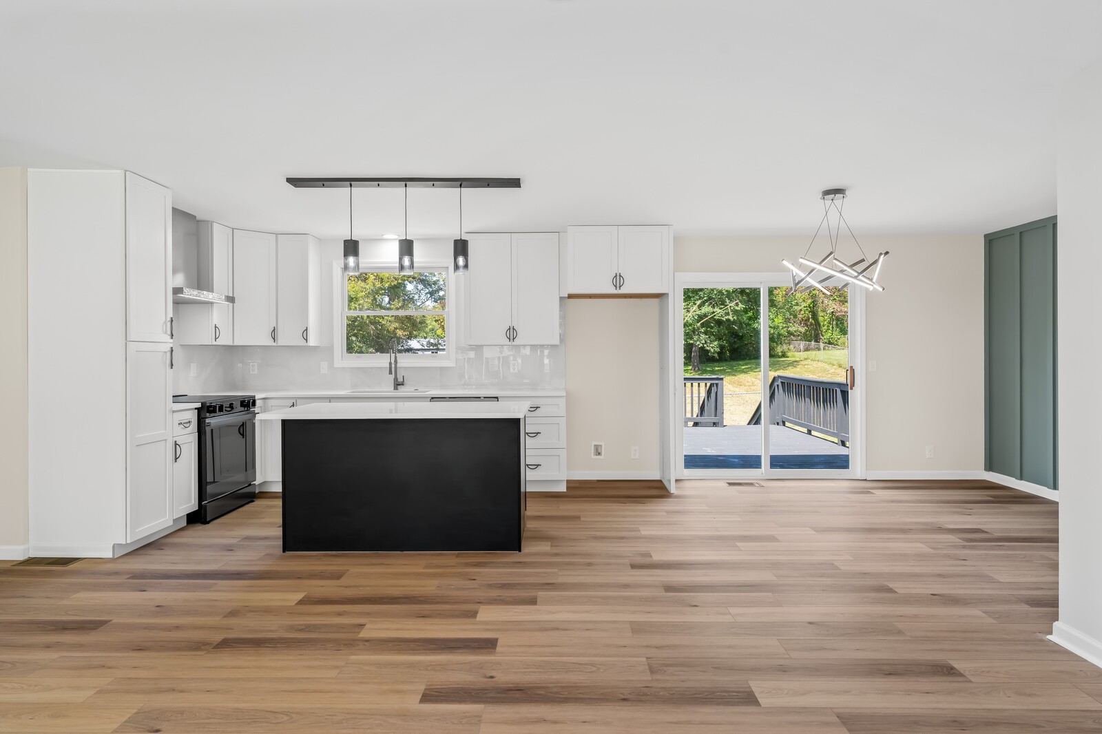 112 Crossroad Dr