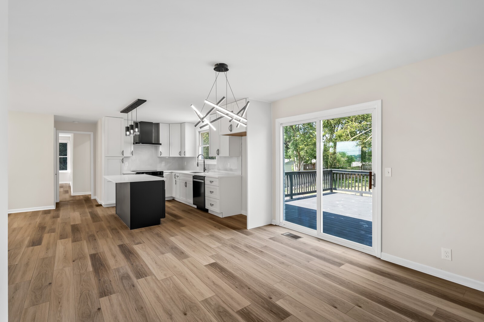 112 Crossroad Dr