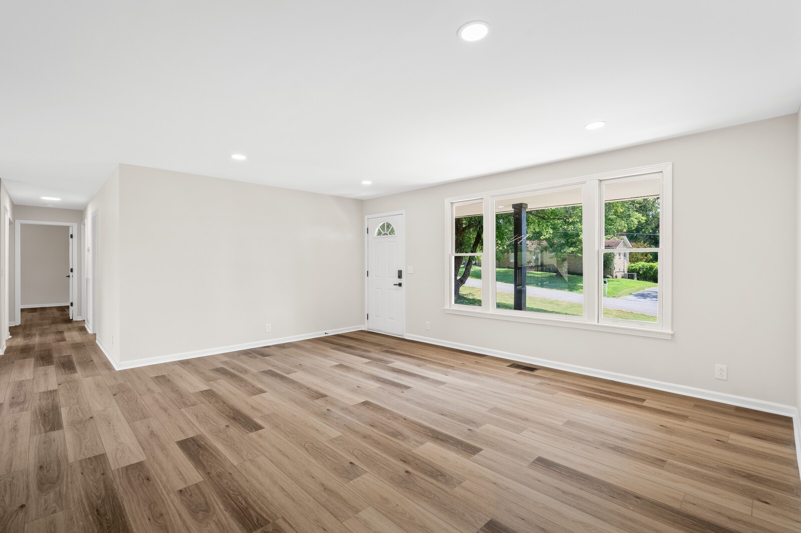 112 Crossroad Dr