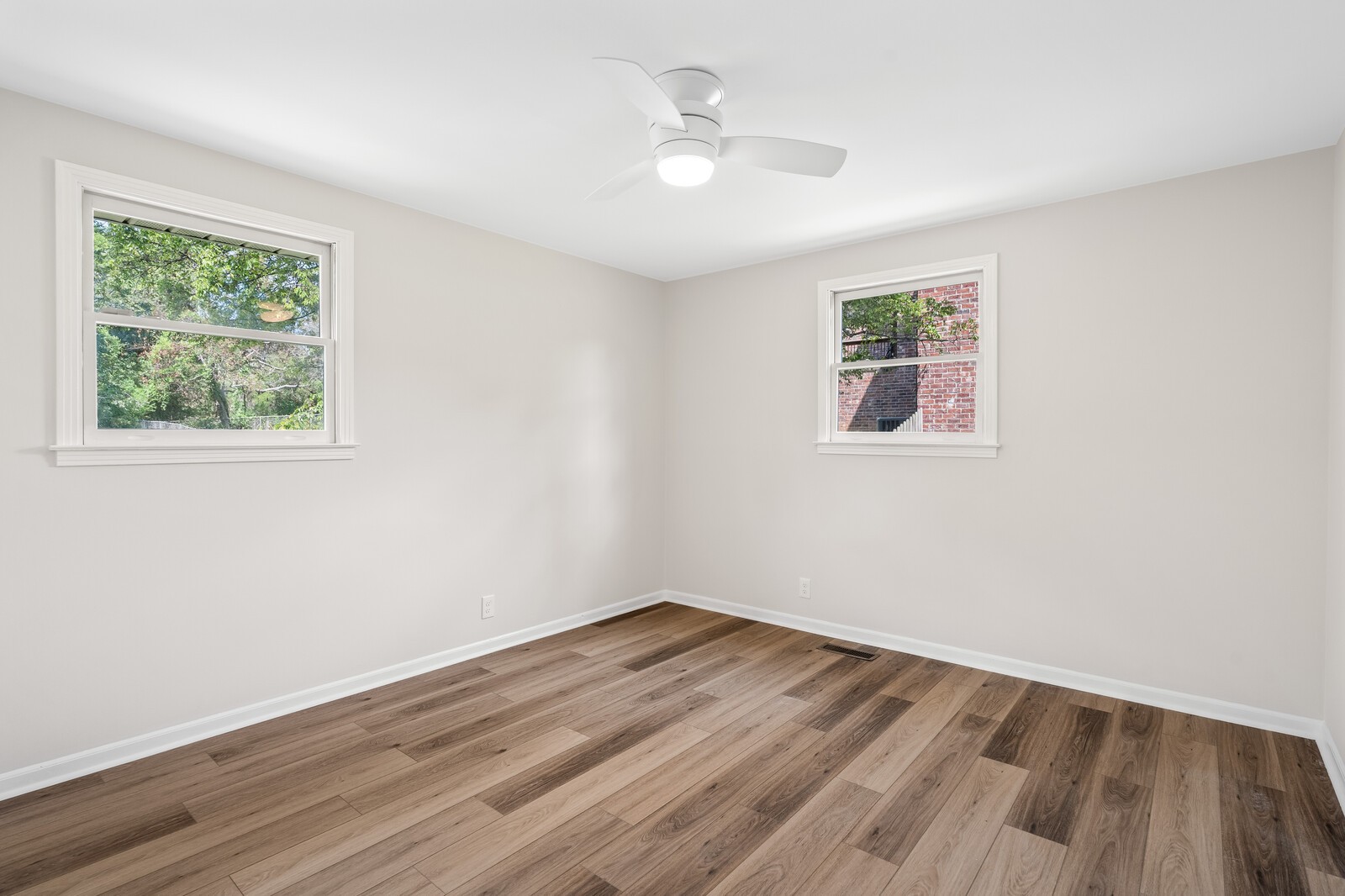 112 Crossroad Dr