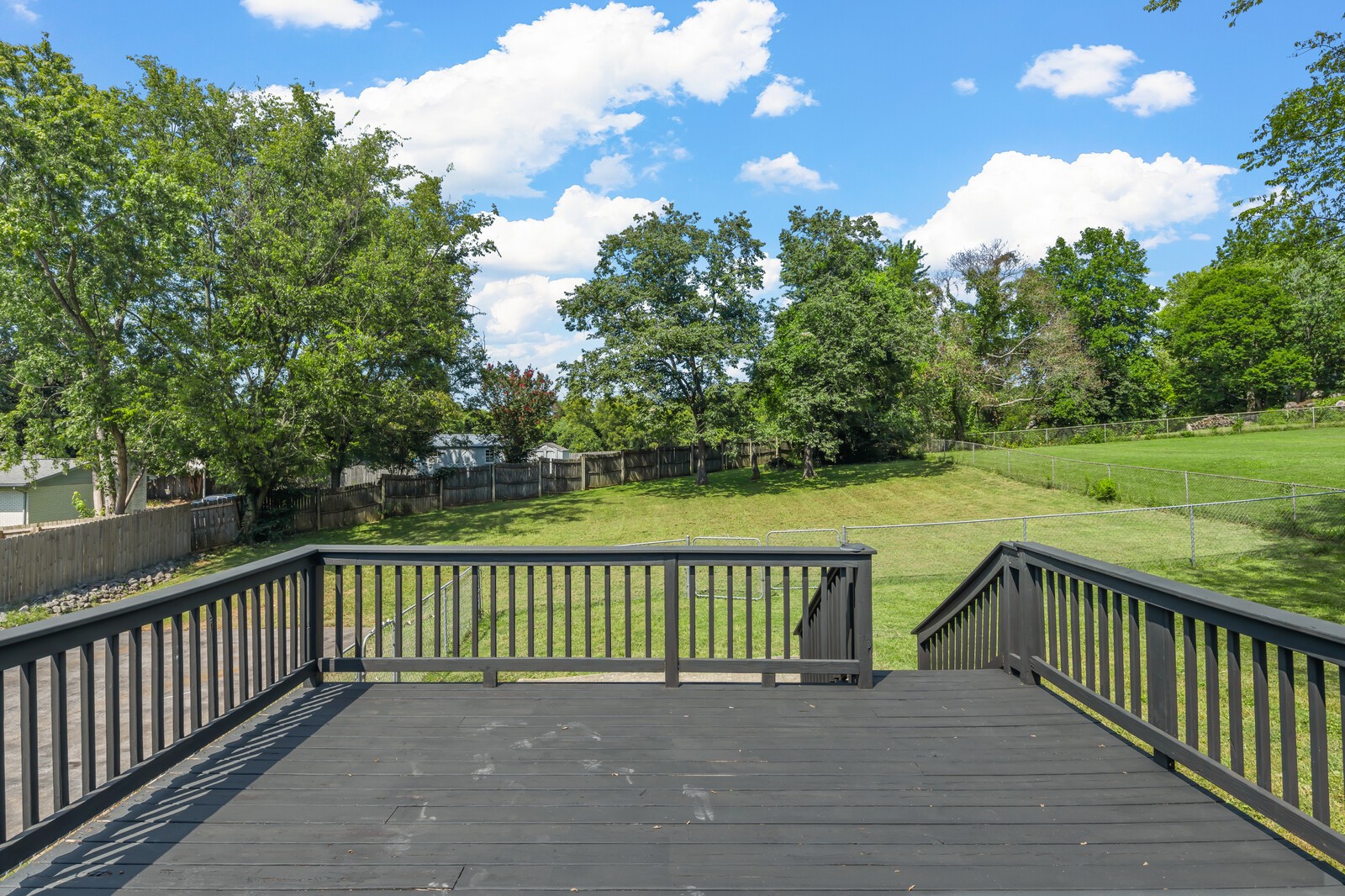 112 Crossroad Dr
