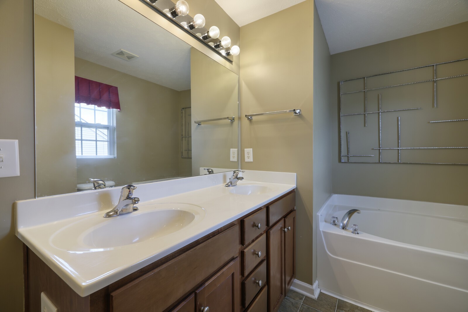 105 Gupton Ct