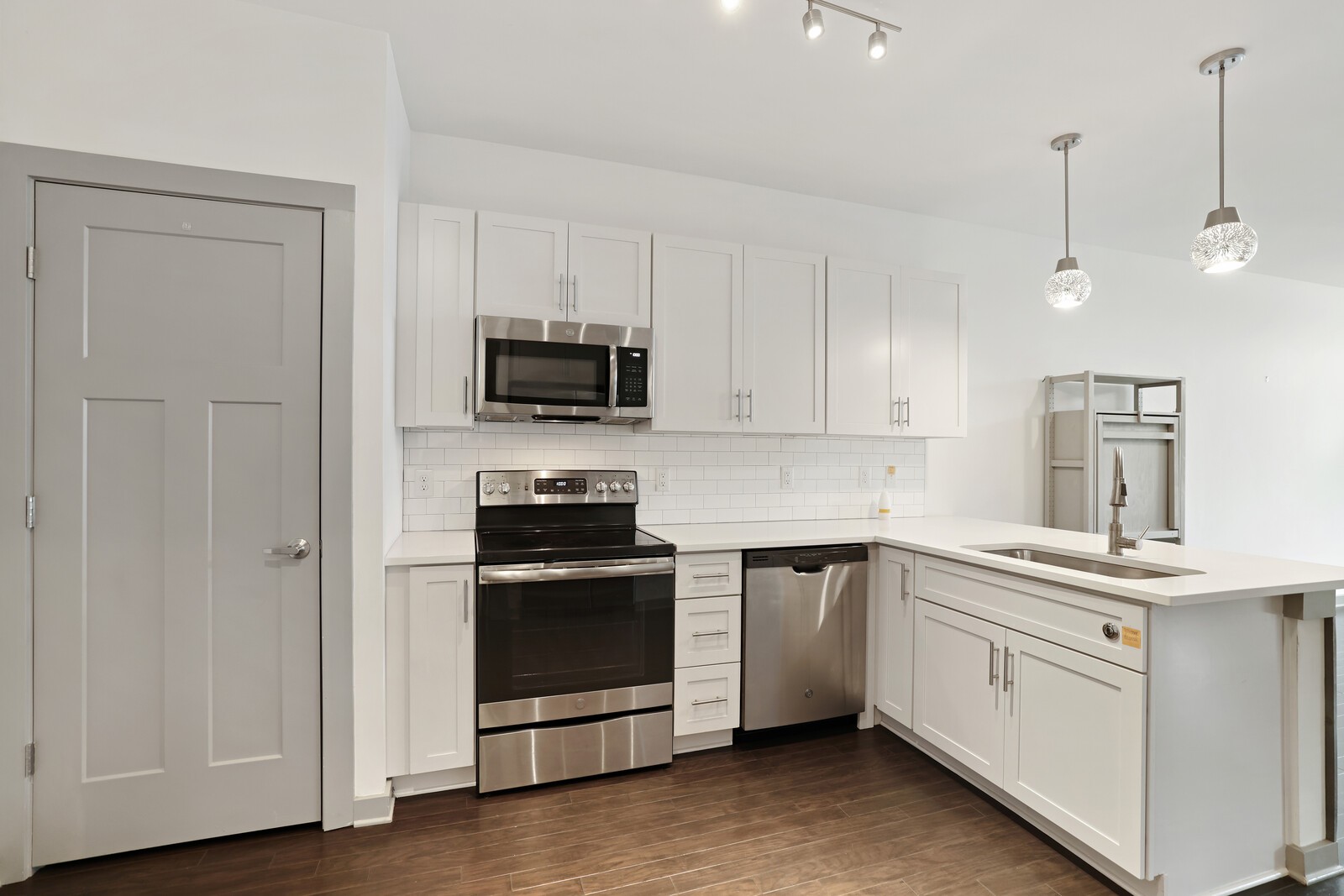 1638 54th Ave, N Unit: 318