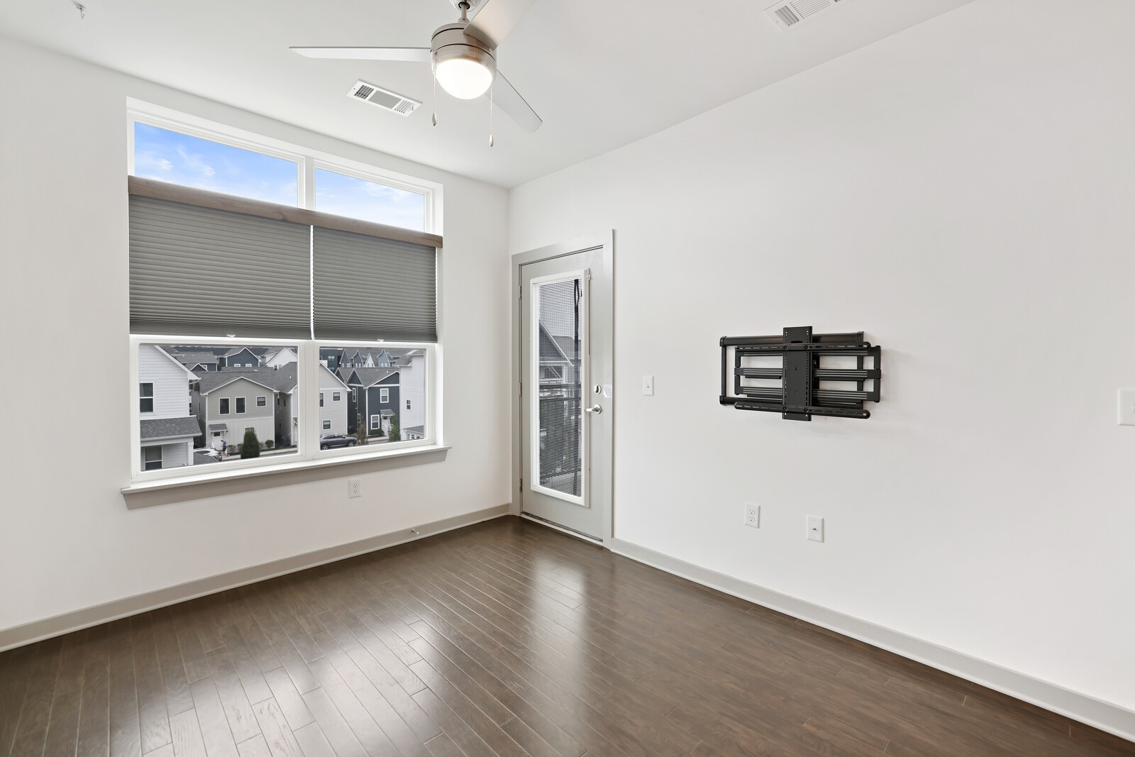 1638 54th Ave, N Unit: 318