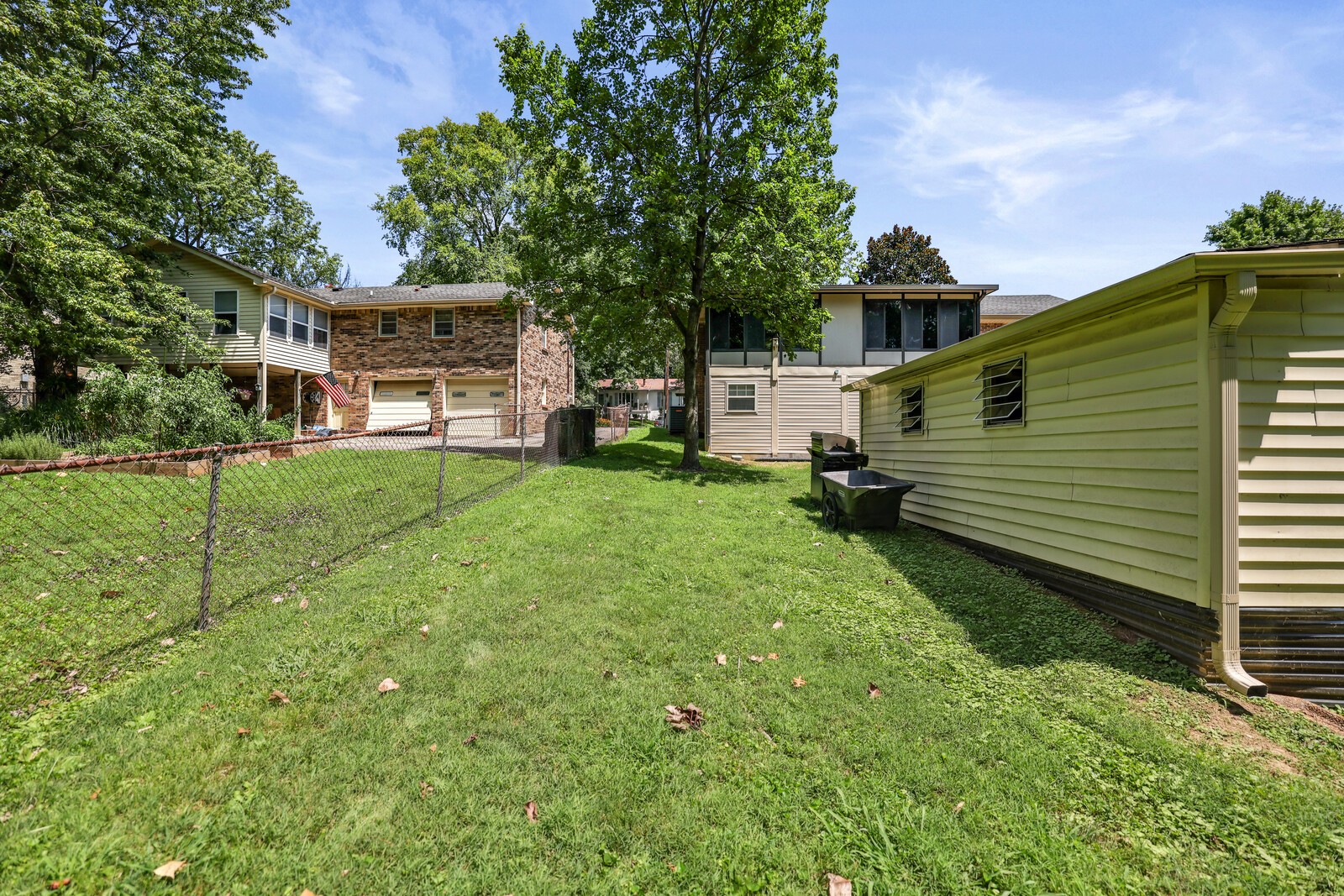 121 Lynhurst Cir