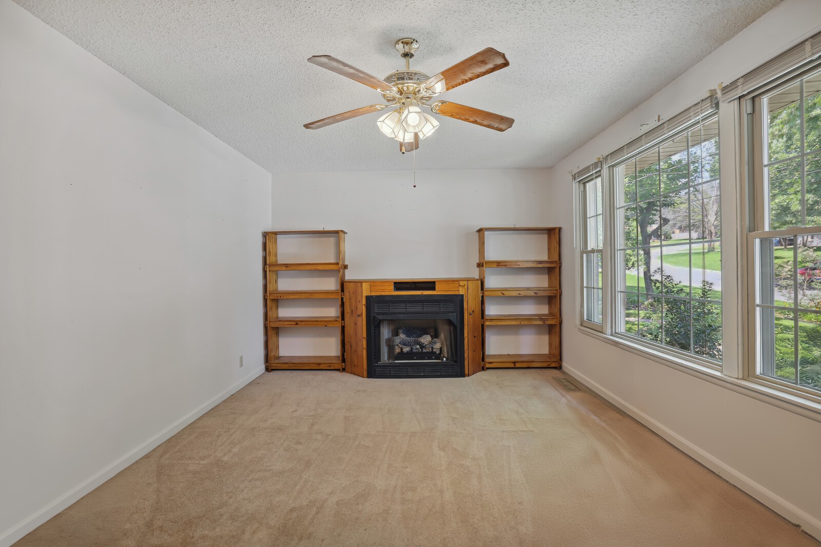 121 Lynhurst Cir