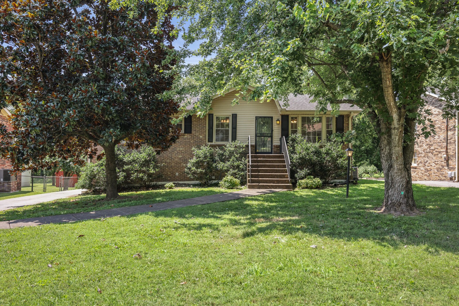 121 Lynhurst Cir