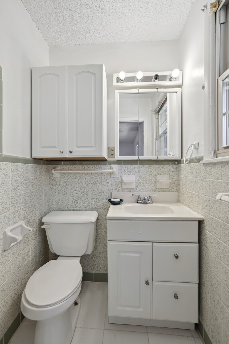 121 Lynhurst Cir