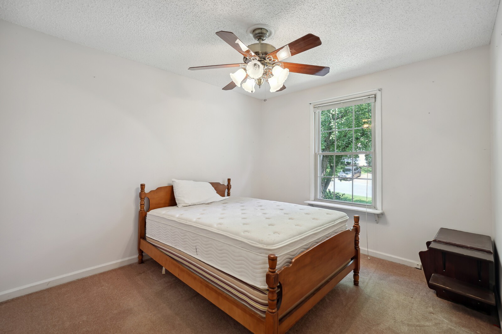 121 Lynhurst Cir