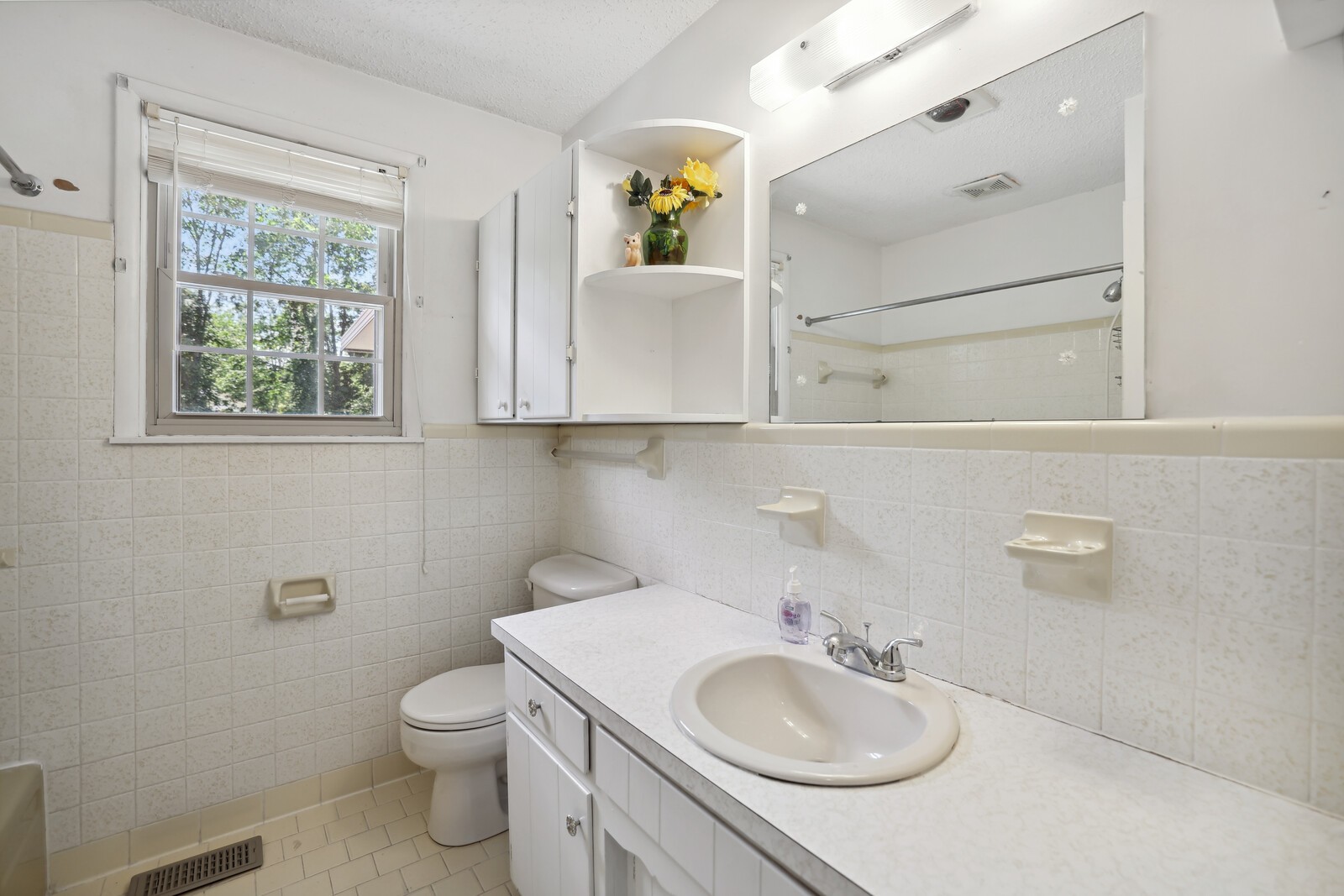 121 Lynhurst Cir