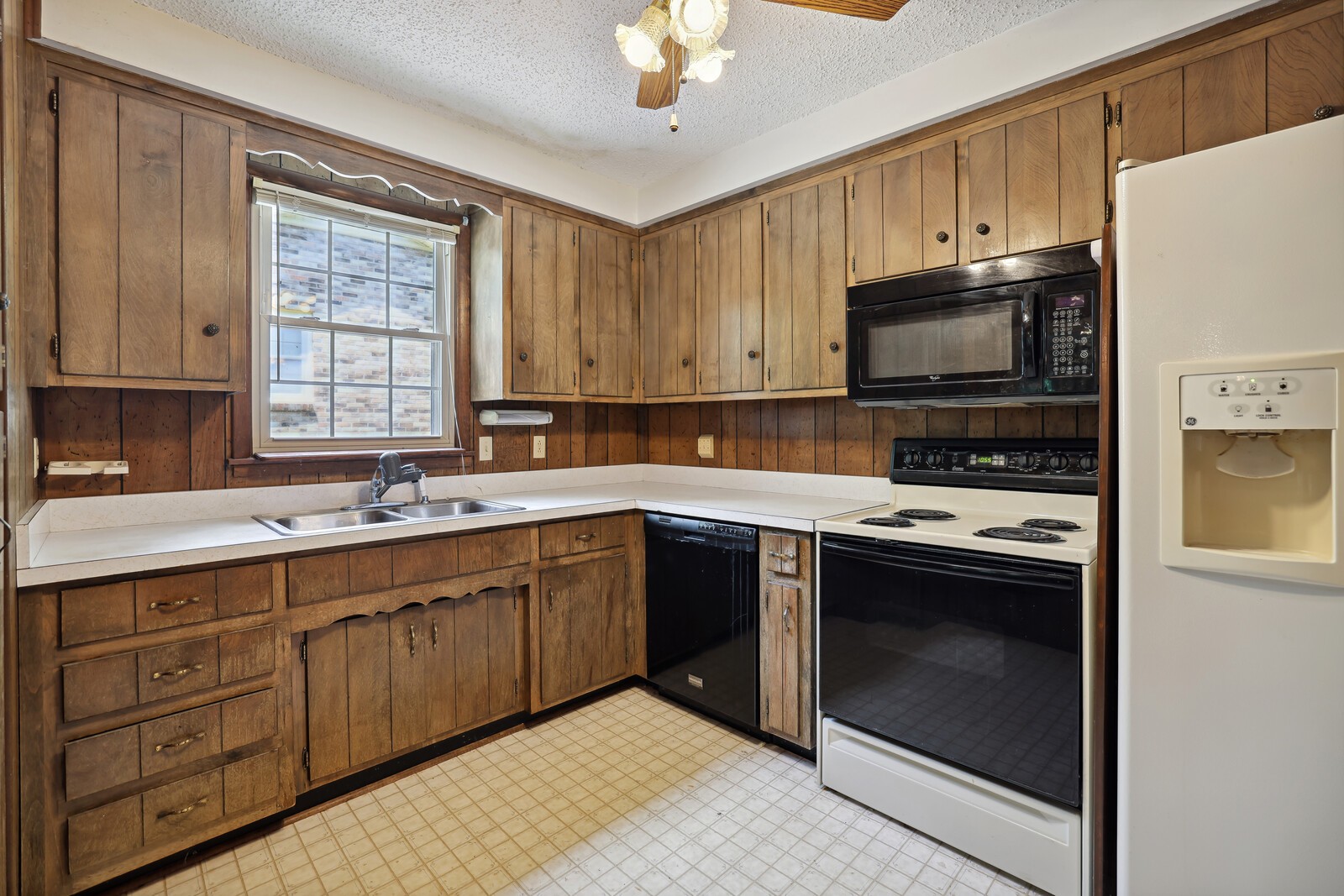 121 Lynhurst Cir