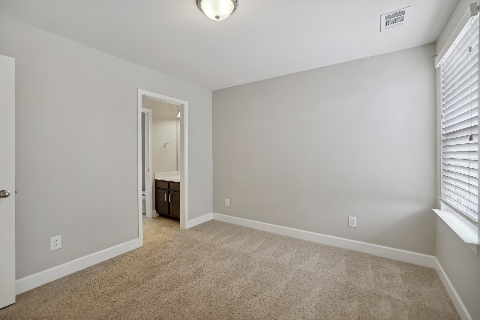 739 Westcott Ln