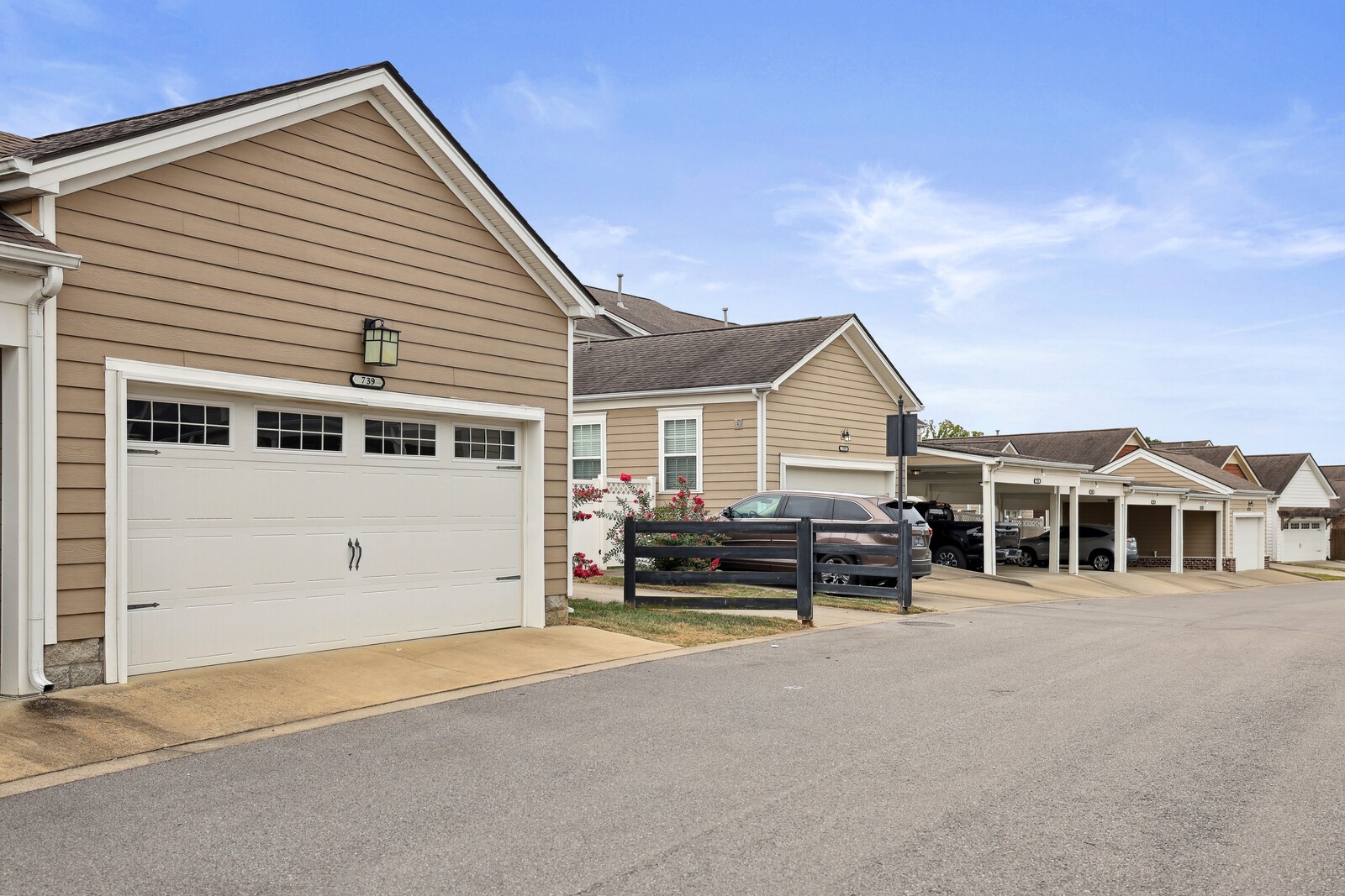 739 Westcott Ln