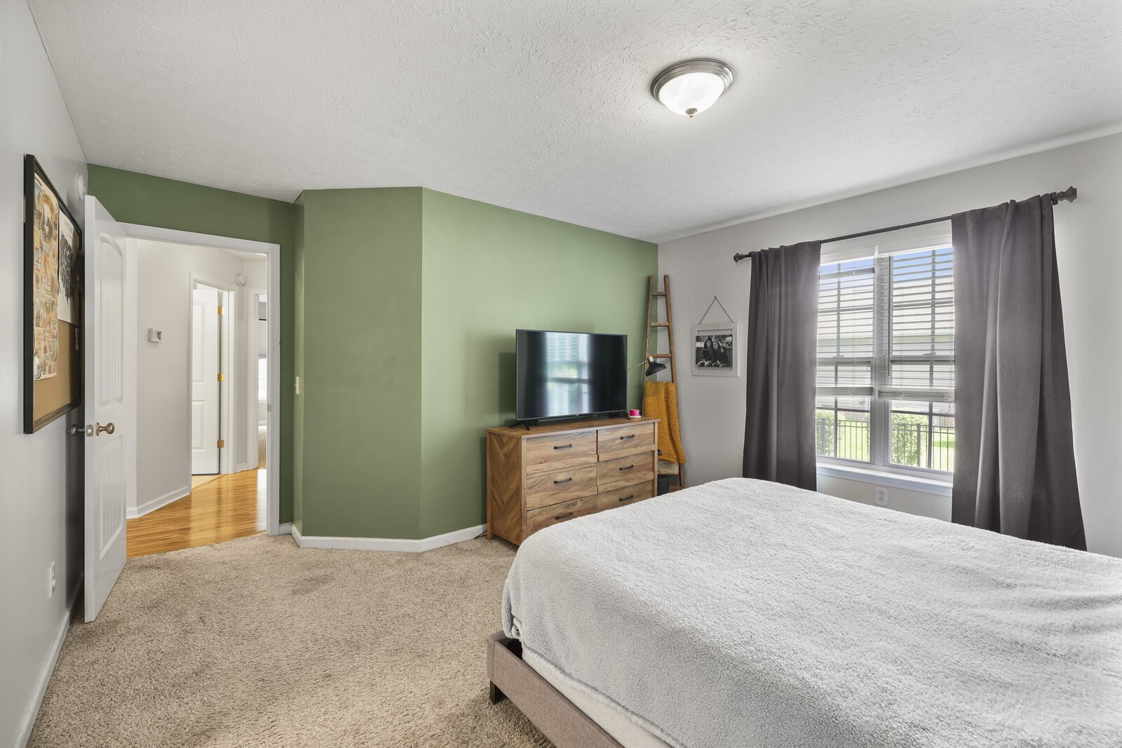602 Arabian Ln