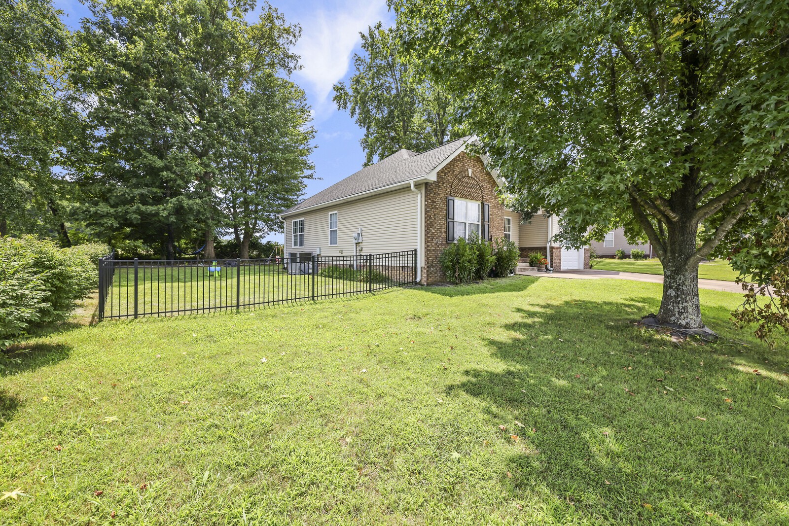 602 Arabian Ln