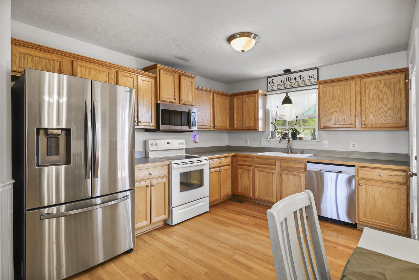602 Arabian Ln