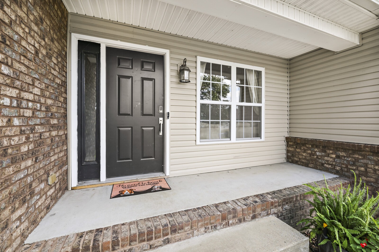 602 Arabian Ln