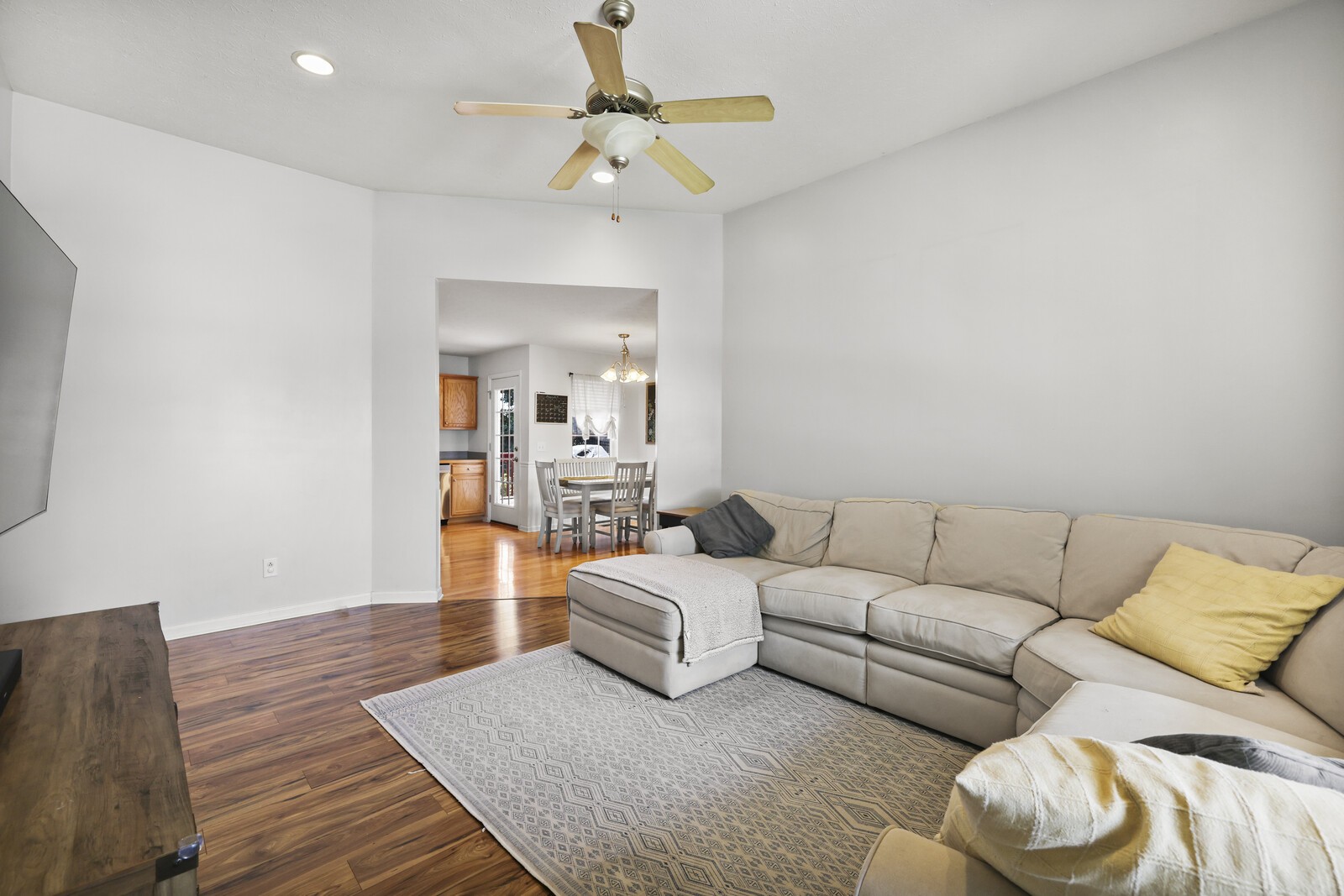 602 Arabian Ln