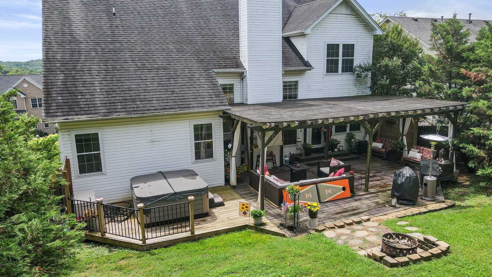 128 Paige Park Ln