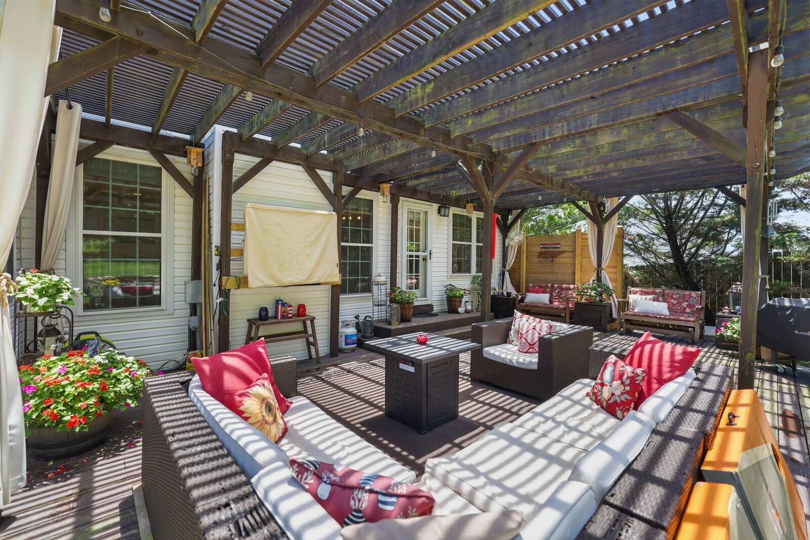 128 Paige Park Ln