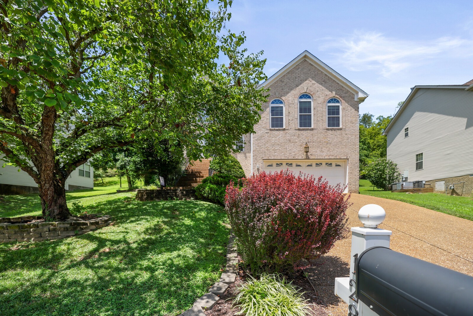 128 Paige Park Ln