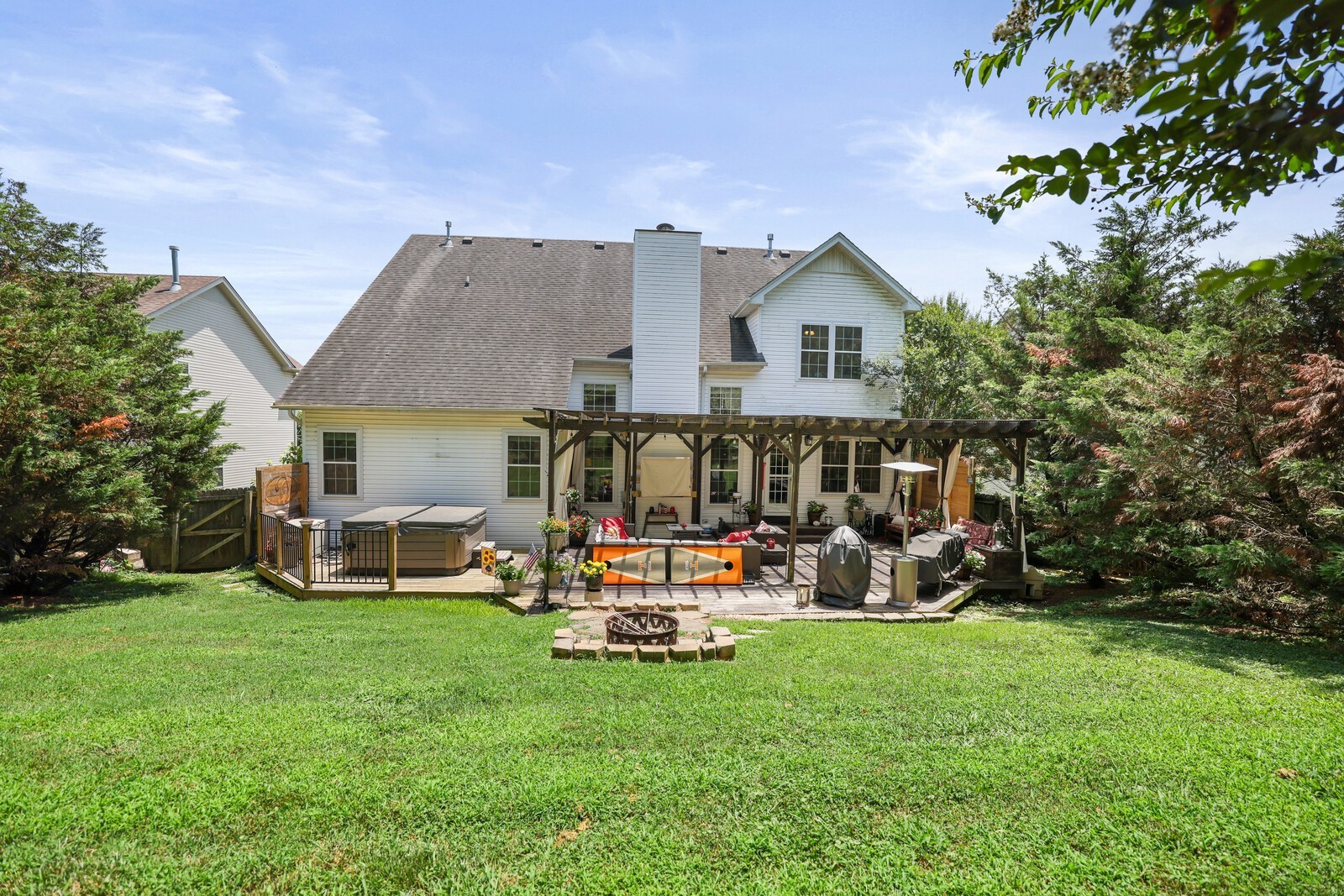 128 Paige Park Ln
