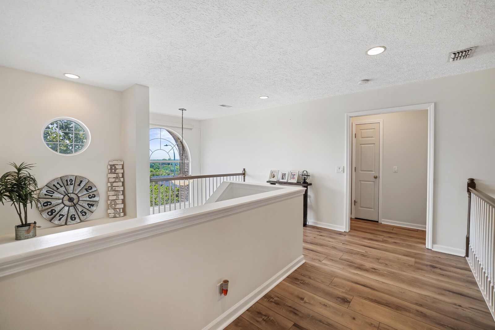 128 Paige Park Ln