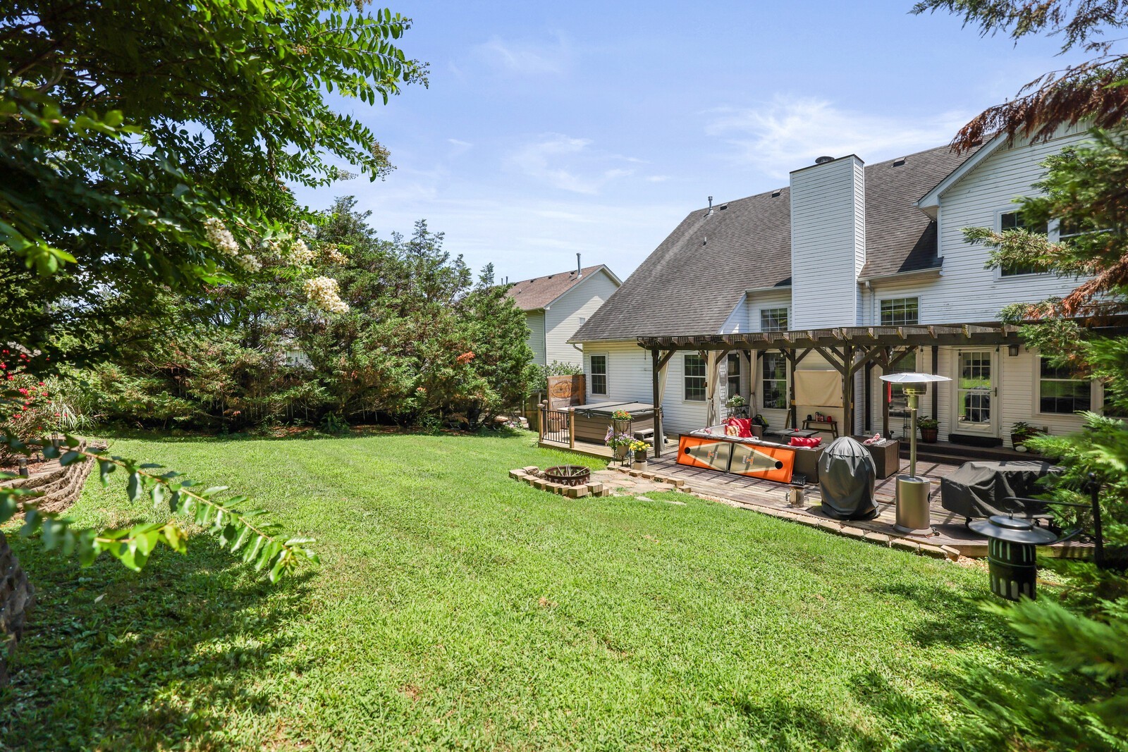 128 Paige Park Ln