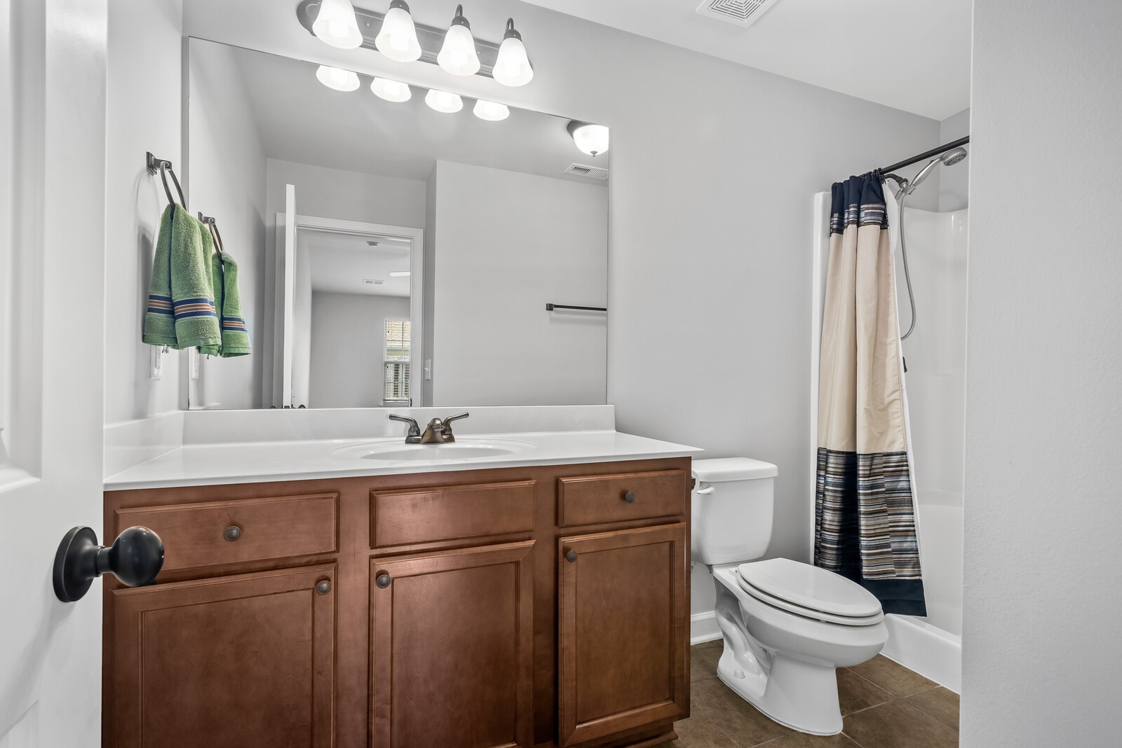 1040 Charlie Daniels Pkwy Unit: 124