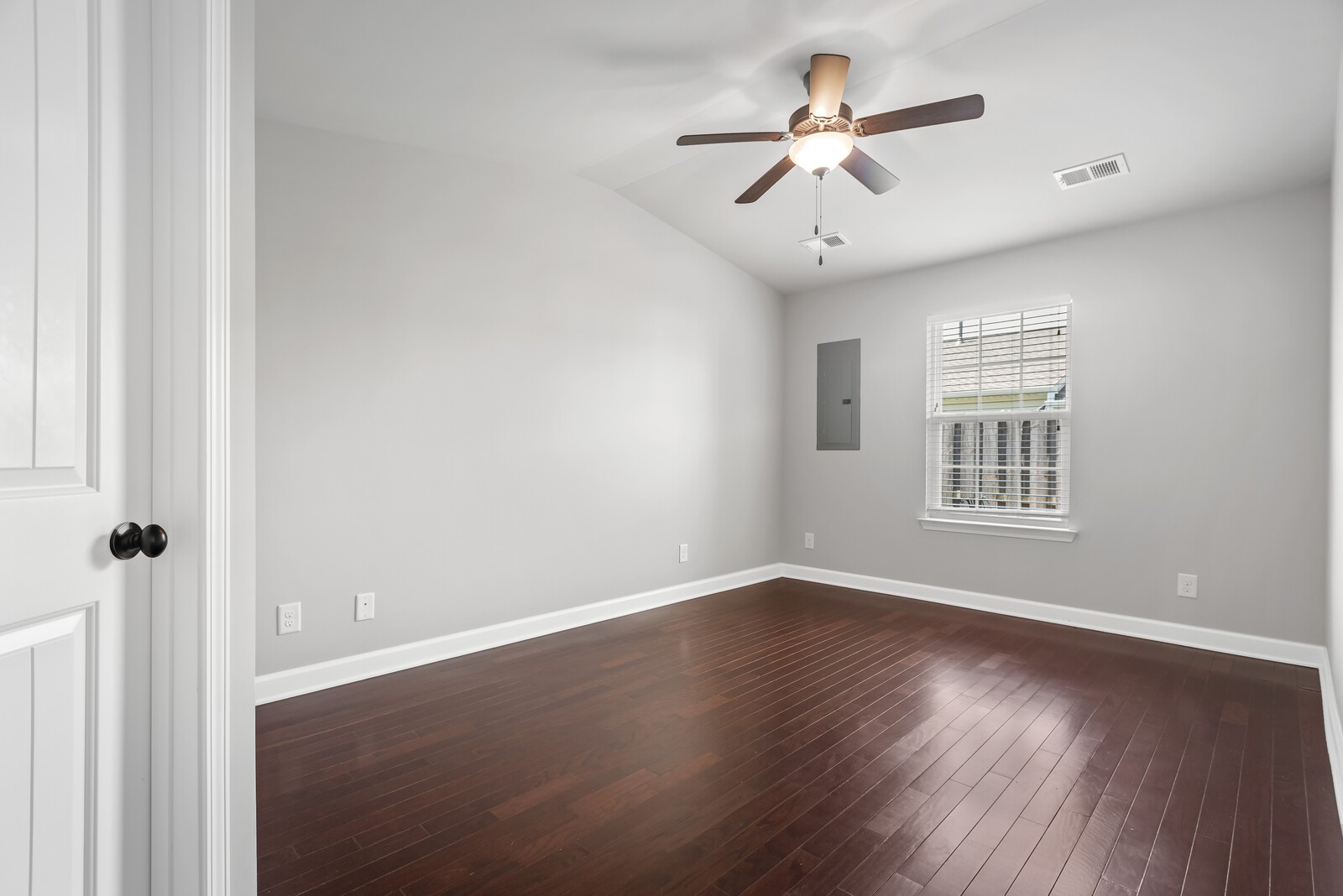 1040 Charlie Daniels Pkwy Unit: 124