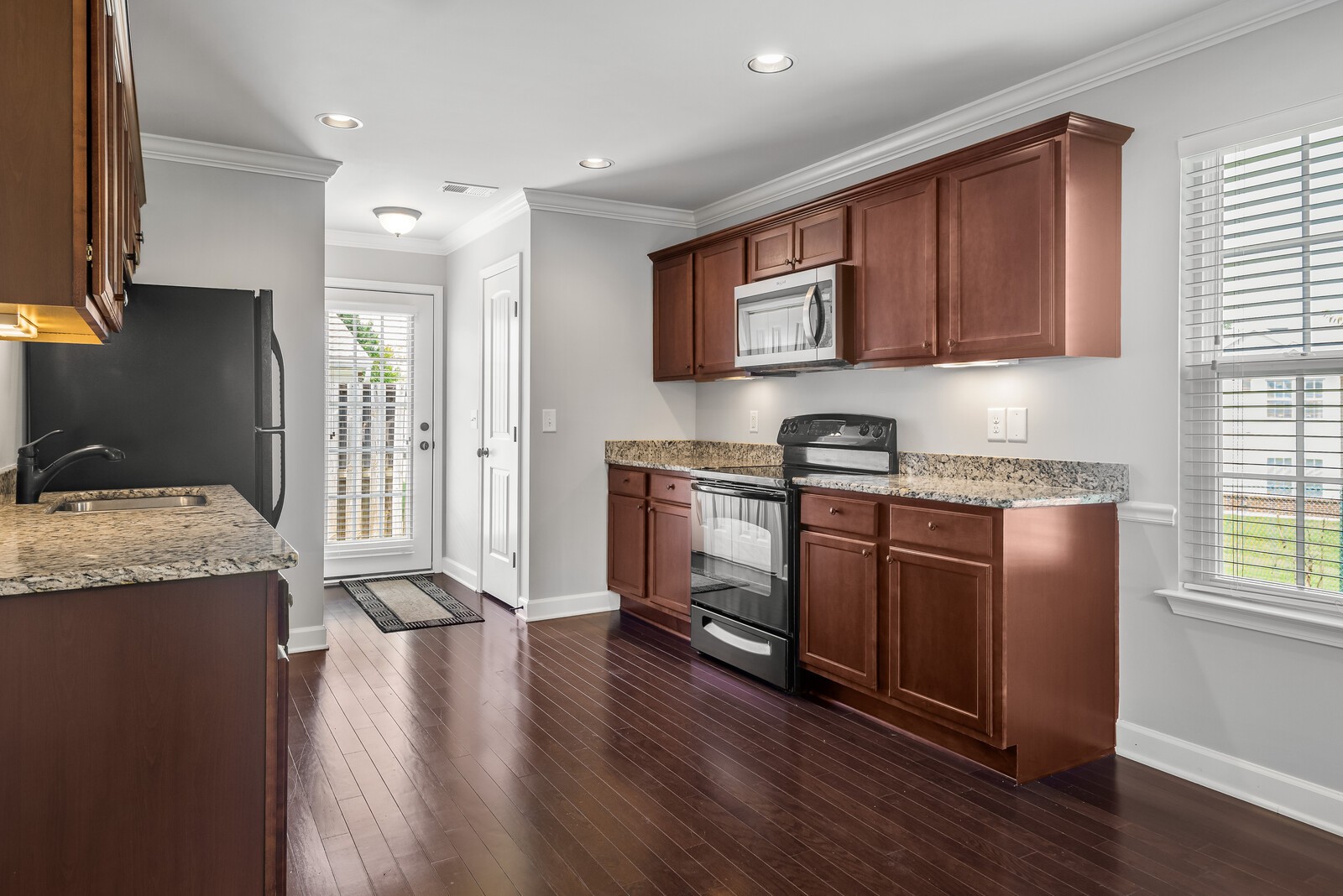 1040 Charlie Daniels Pkwy Unit: 124