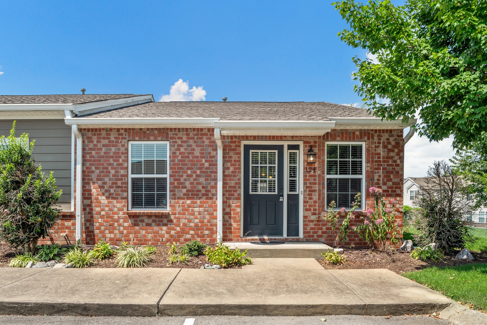 1040 Charlie Daniels Pkwy Unit: 124